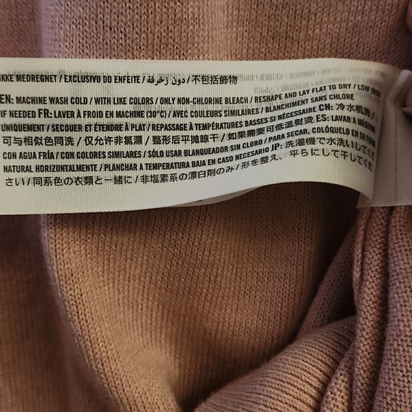 Abercrombie & Fitch Sweater - Picture 4 of 6